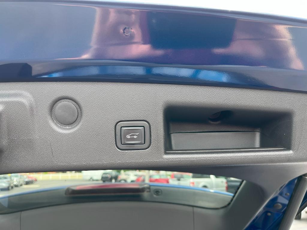 used 2022 Chevrolet Equinox car, priced at $23,999