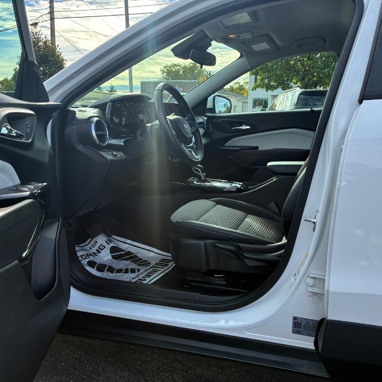 used 2024 Chevrolet Trax car, priced at $20,911
