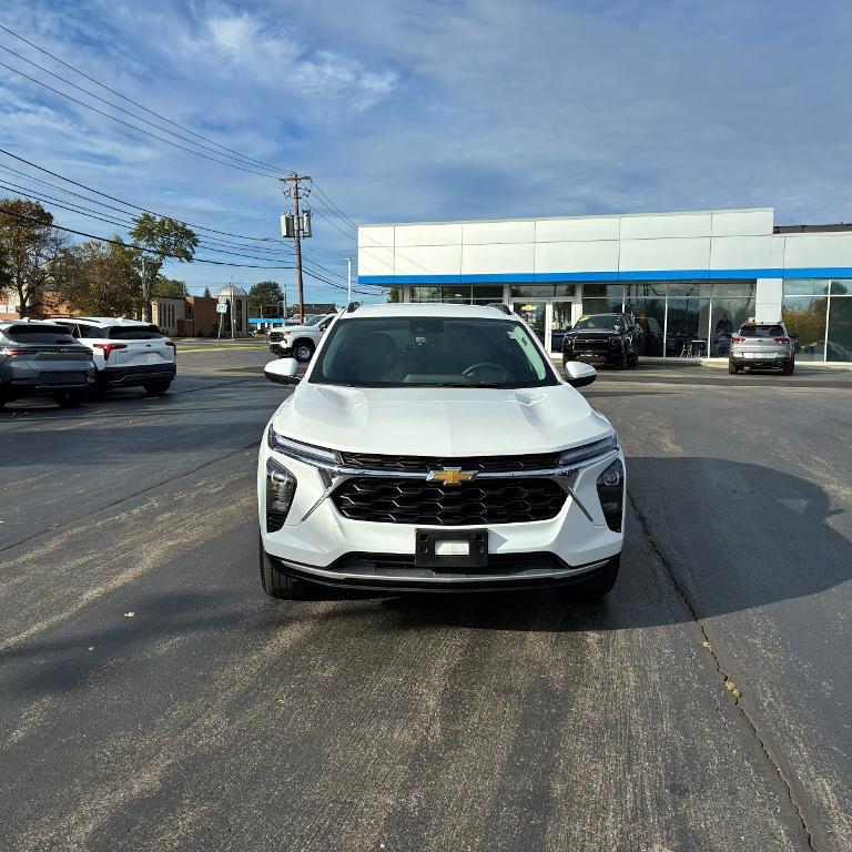 used 2024 Chevrolet Trax car, priced at $20,911