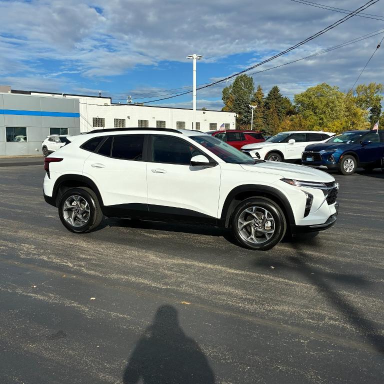 used 2024 Chevrolet Trax car, priced at $20,911