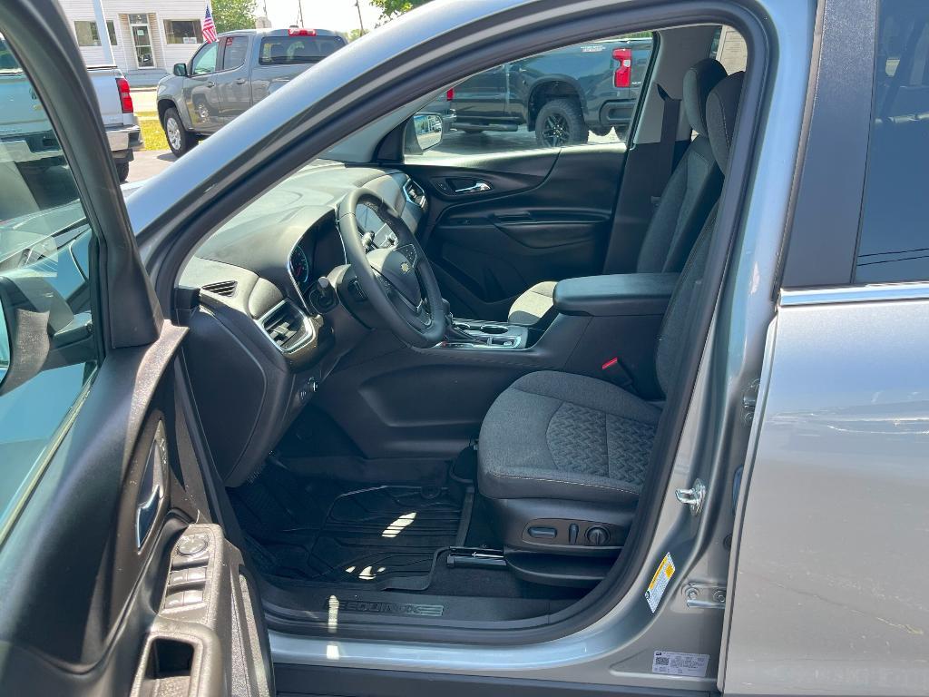used 2023 Chevrolet Equinox car, priced at $22,999