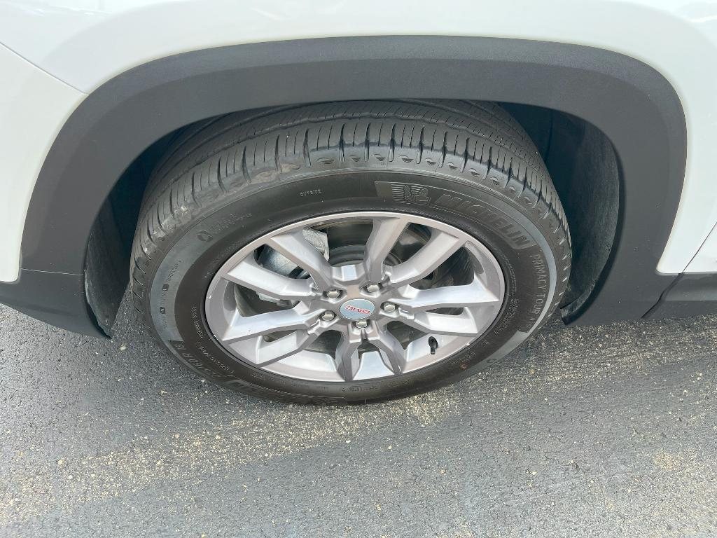 used 2022 GMC Terrain car, priced at $25,221