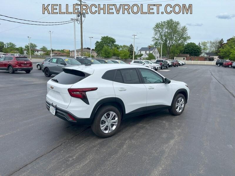 used 2024 Chevrolet Trax car, priced at $22,999