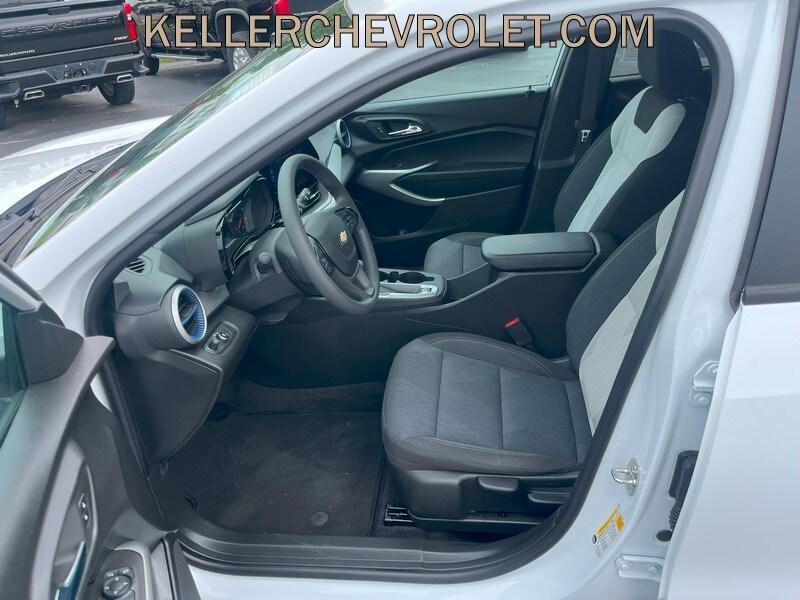 used 2024 Chevrolet Trax car, priced at $22,999