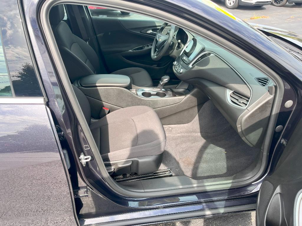 used 2022 Chevrolet Malibu car, priced at $19,999