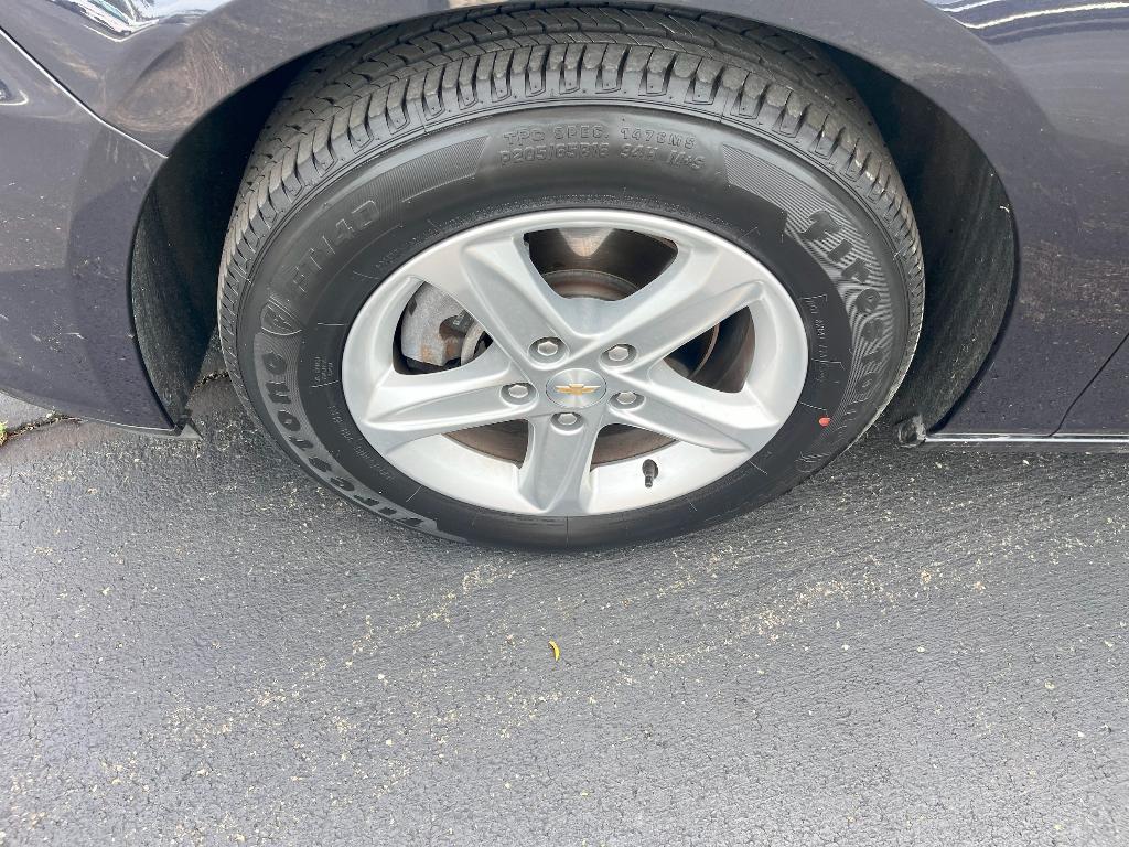 used 2022 Chevrolet Malibu car, priced at $19,999