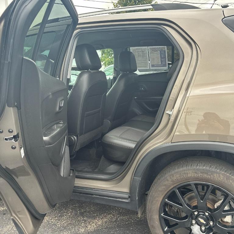used 2022 Chevrolet Trax car, priced at $19,352