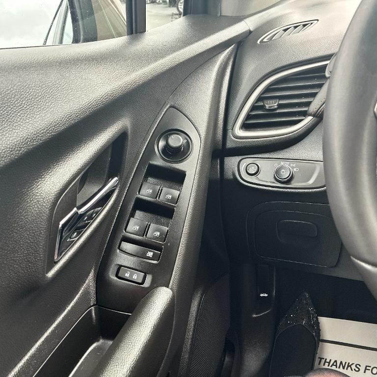 used 2022 Chevrolet Trax car, priced at $19,352