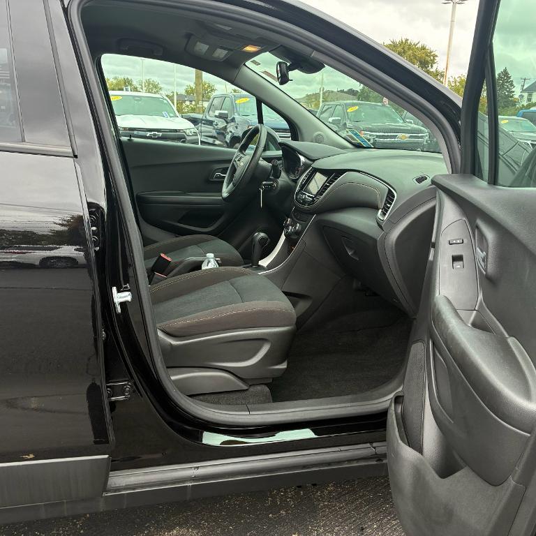 used 2022 Chevrolet Trax car, priced at $18,705