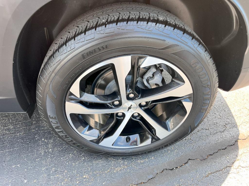used 2024 Chevrolet Trax car, priced at $22,484