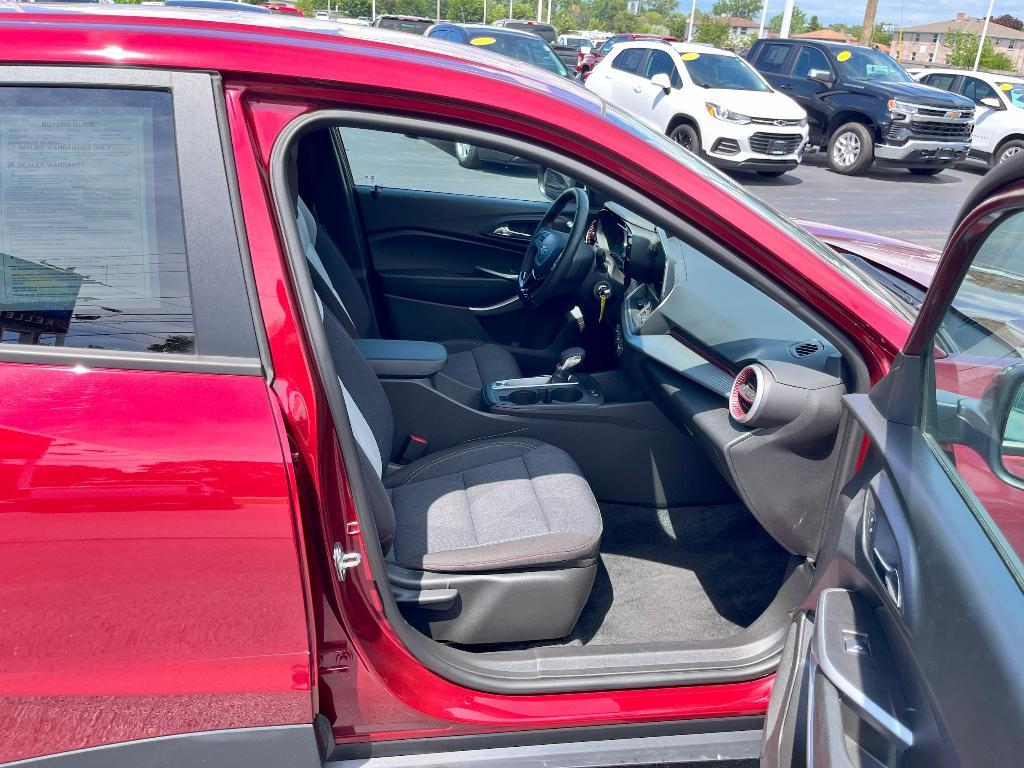 used 2024 Chevrolet Trax car, priced at $22,484