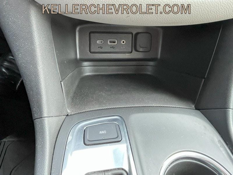 used 2023 Chevrolet Equinox car, priced at $22,489