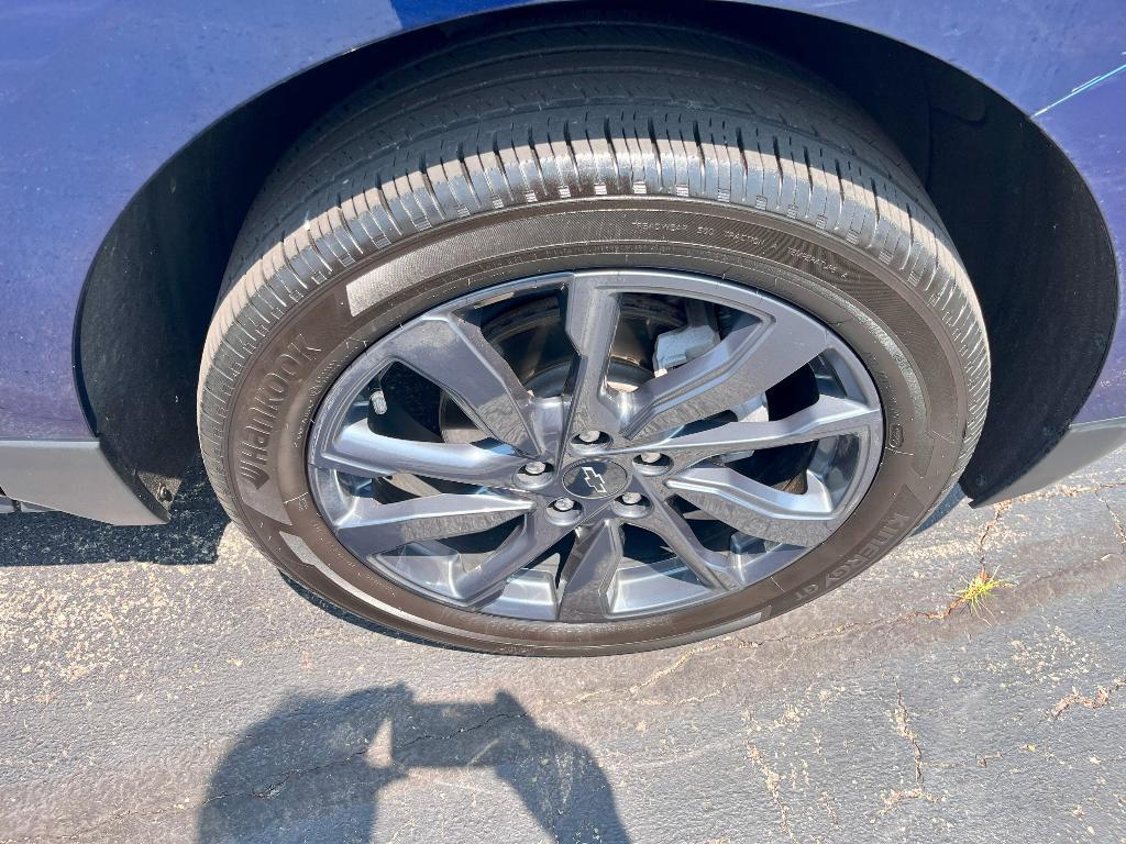 used 2023 Chevrolet Equinox car, priced at $24,999