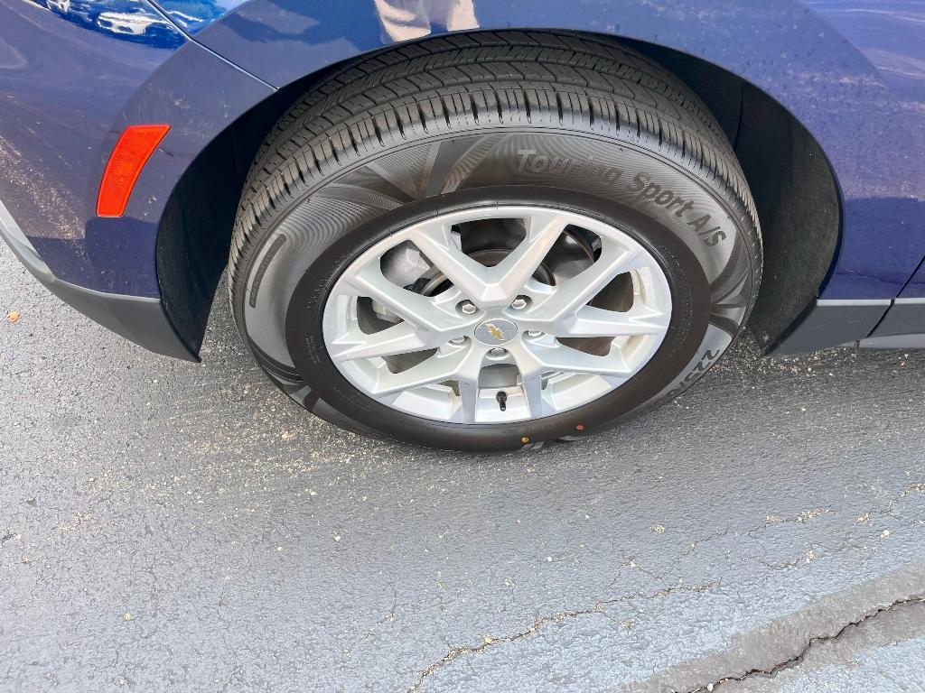 used 2022 Chevrolet Equinox car, priced at $21,194