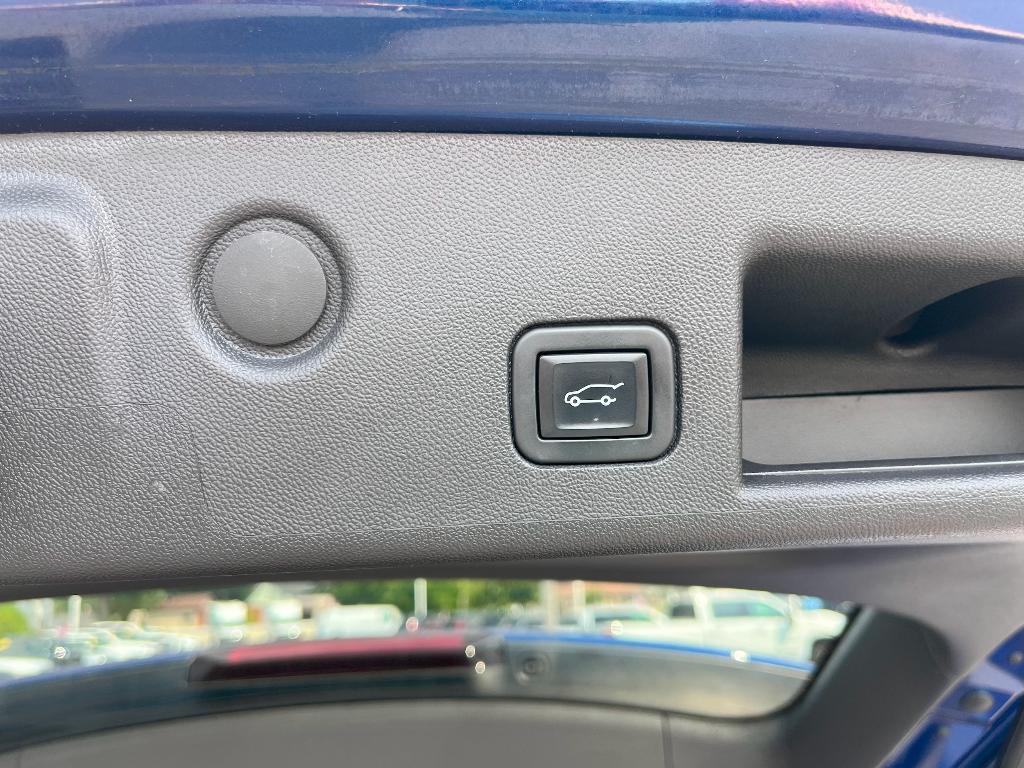 used 2022 Chevrolet Equinox car, priced at $21,194