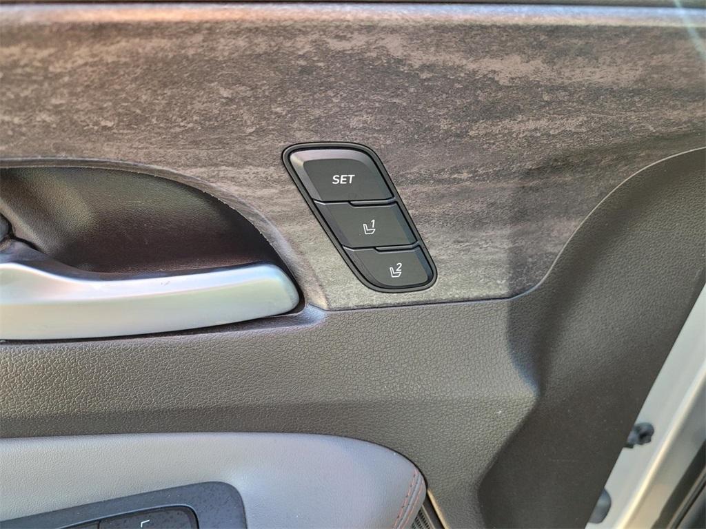 used 2020 Hyundai Santa Fe car, priced at $21,750