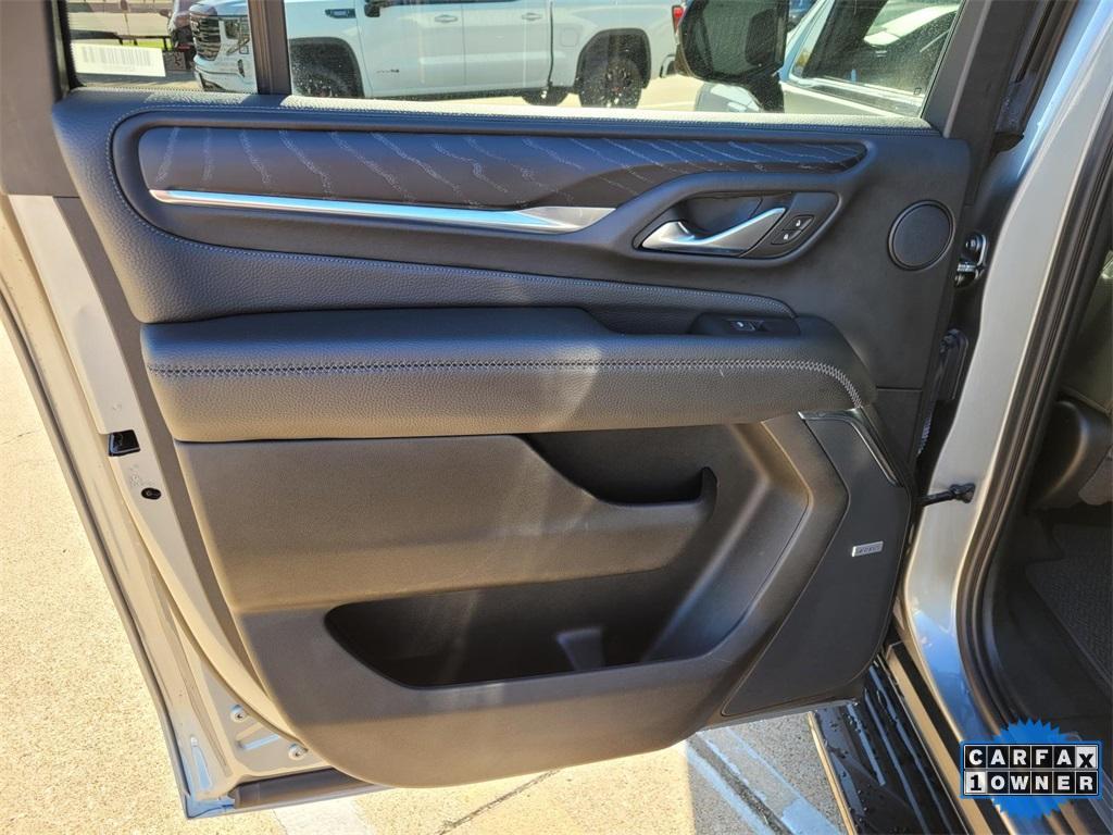 used 2023 GMC Yukon XL car, priced at $44,900