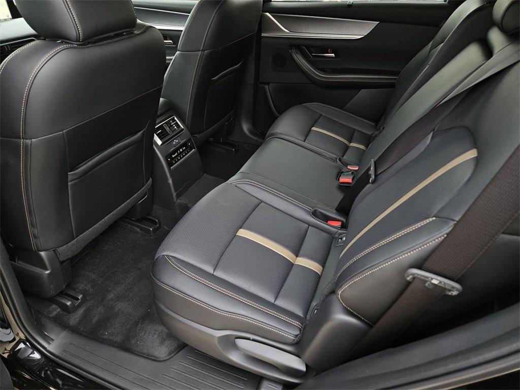 new 2025 Mazda CX-70 PHEV car, priced at $55,469