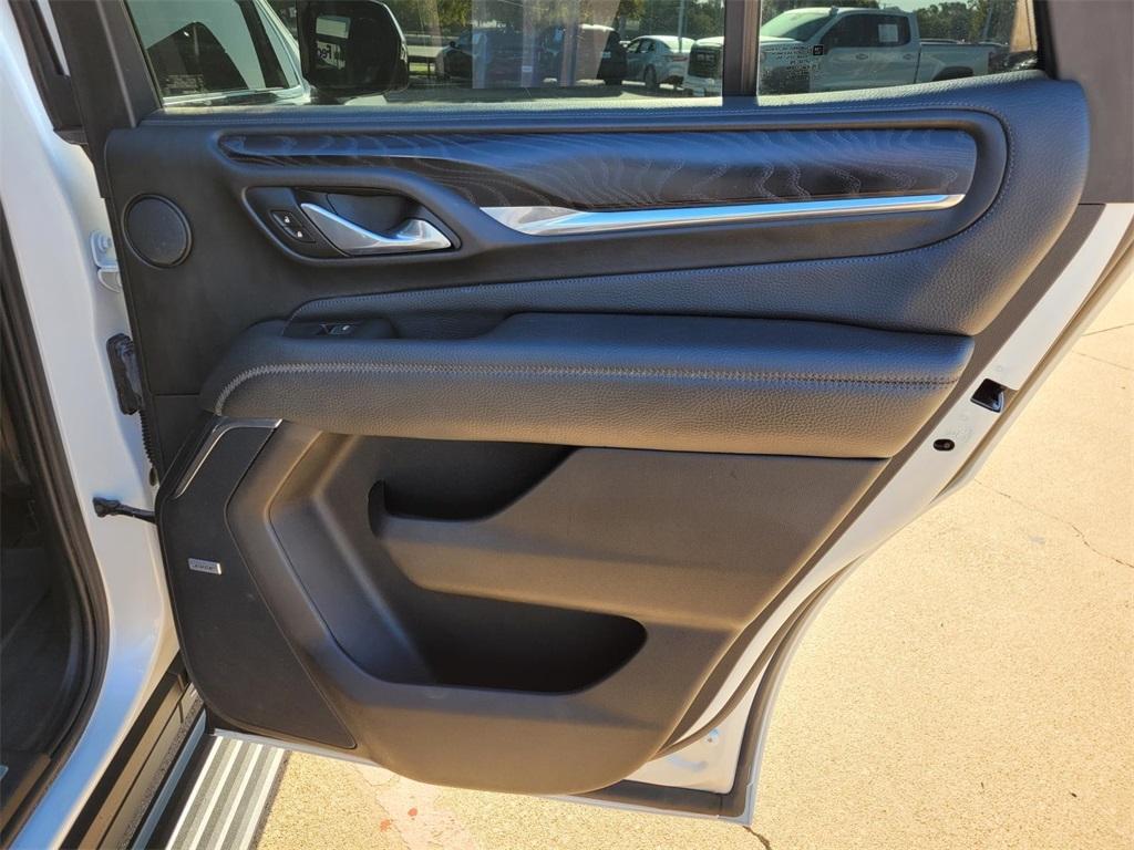 used 2021 GMC Yukon car, priced at $47,490