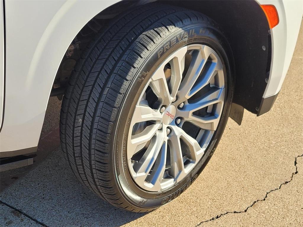 used 2021 GMC Yukon car, priced at $47,490