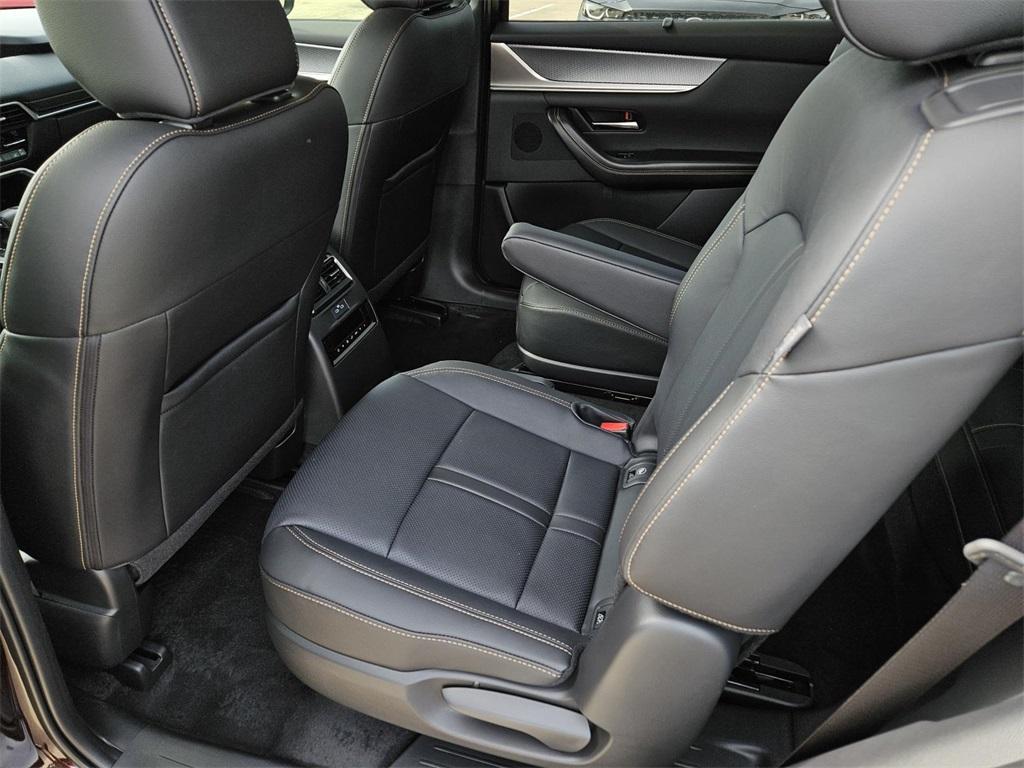 new 2025 Mazda CX-90 car, priced at $46,075