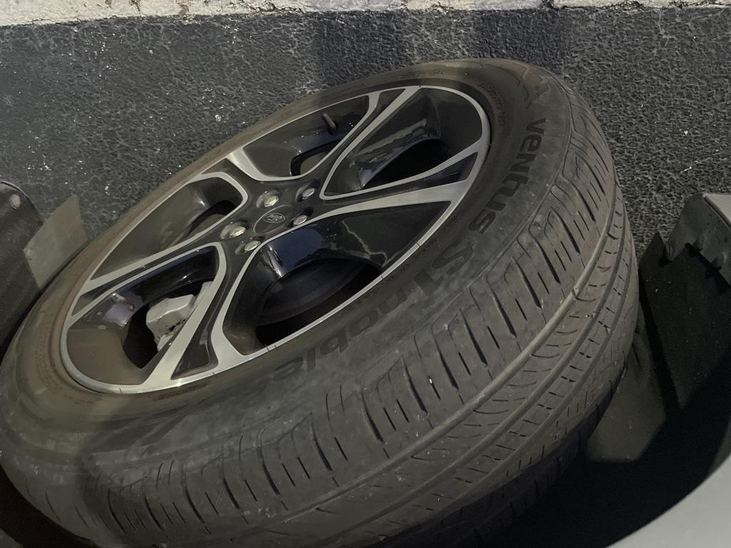 used 2023 Ford Edge car, priced at $31,500