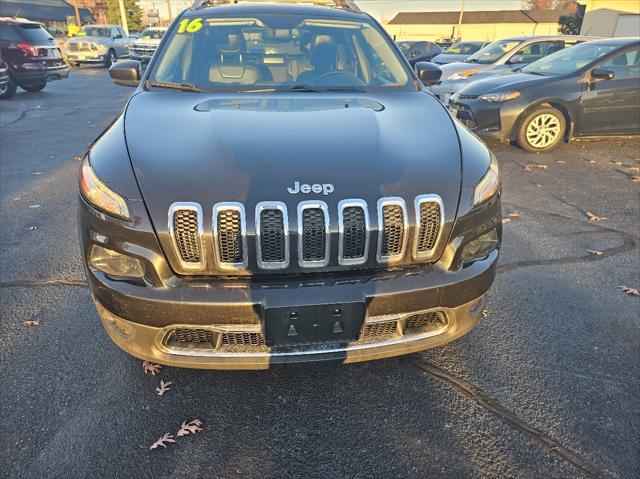 used 2016 Jeep Cherokee car, priced at $12,995