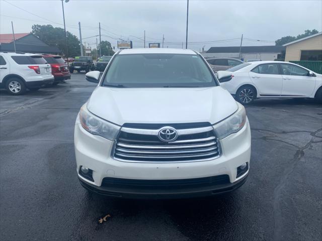 used 2016 Toyota Highlander car, priced at $17,995