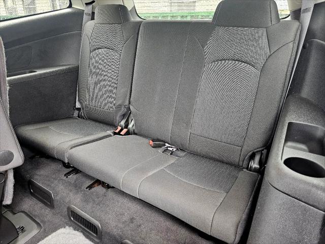 used 2015 Chevrolet Traverse car, priced at $12,995