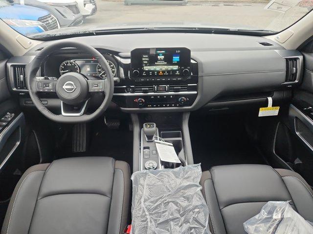 new 2025 Nissan Pathfinder car, priced at $51,825
