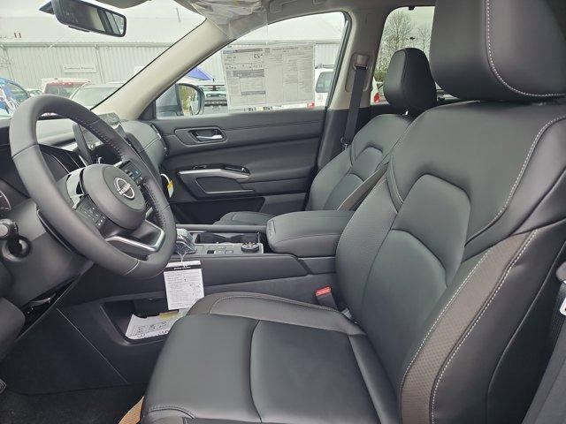 new 2025 Nissan Pathfinder car, priced at $43,570