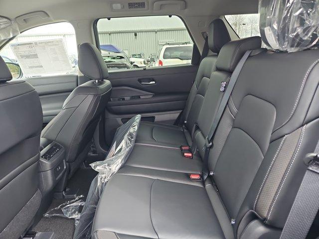 new 2025 Nissan Pathfinder car, priced at $43,570