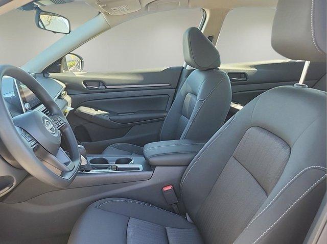 new 2025 Nissan Altima car