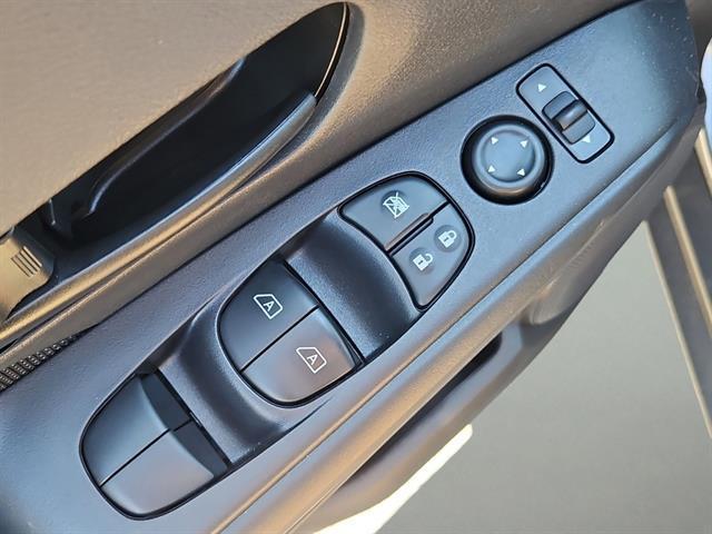 new 2025 Nissan Kicks Play car, priced at $22,347