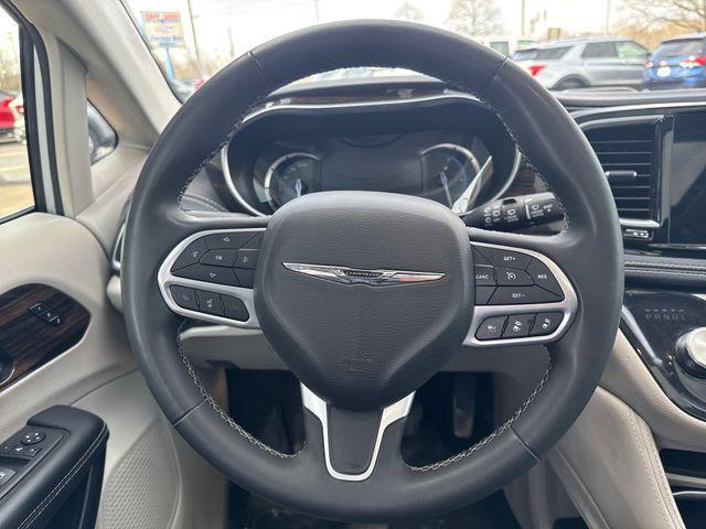 used 2023 Chrysler Pacifica Hybrid car, priced at $30,995