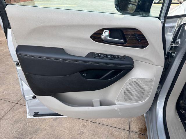 used 2023 Chrysler Pacifica Hybrid car, priced at $30,995