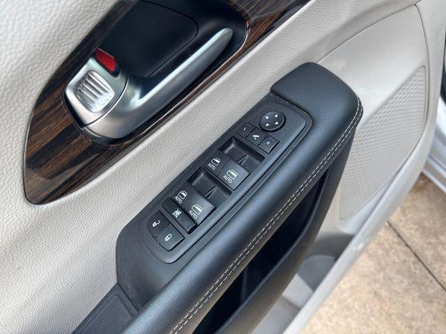 used 2023 Chrysler Pacifica Hybrid car, priced at $30,995
