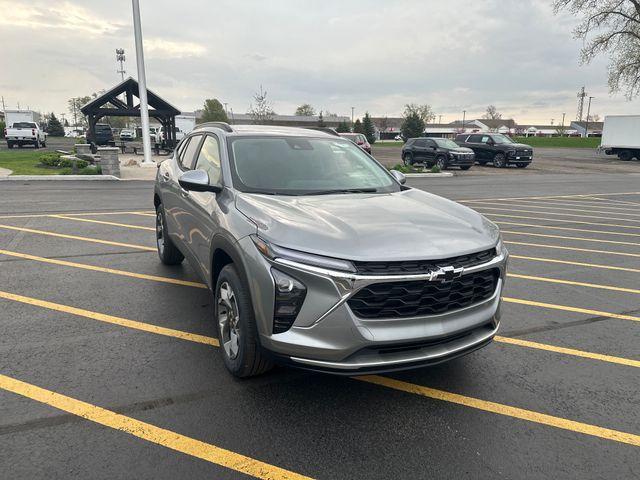 new 2025 Chevrolet Trax car, priced at $25,980