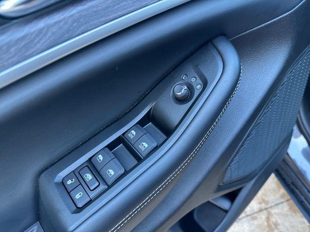 used 2024 Jeep Grand Cherokee car, priced at $43,995