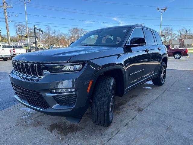 used 2024 Jeep Grand Cherokee car, priced at $43,995