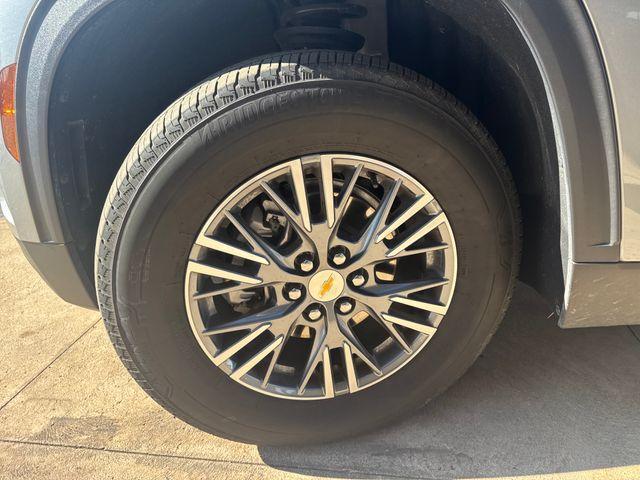 used 2025 Chevrolet Traverse car, priced at $35,749