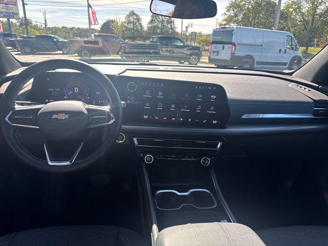 used 2025 Chevrolet Traverse car, priced at $35,749