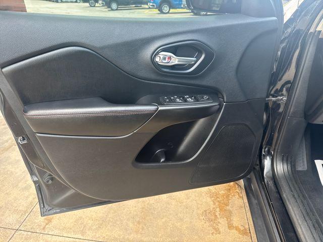 used 2019 Jeep Cherokee car, priced at $16,995