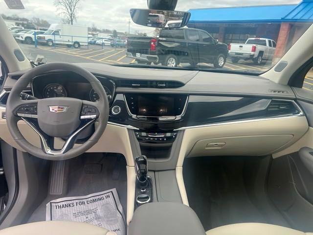 used 2024 Cadillac XT6 car, priced at $53,278