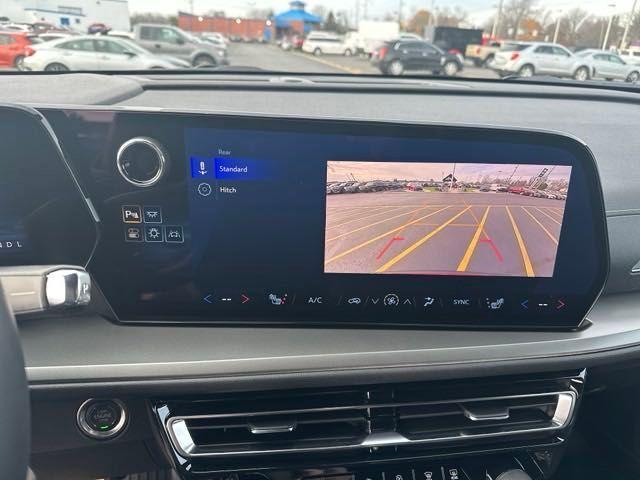 new 2025 Chevrolet Traverse car, priced at $43,165