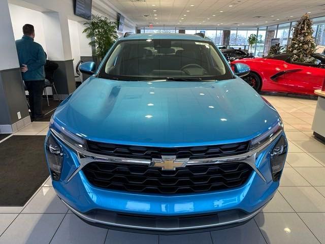 new 2025 Chevrolet Trax car, priced at $24,930