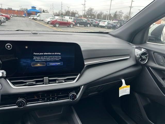 new 2025 Chevrolet Equinox car, priced at $29,995