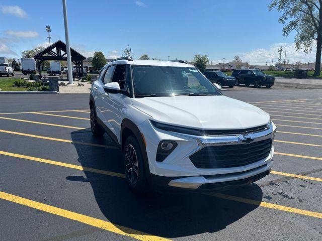 new 2025 Chevrolet TrailBlazer car, priced at $29,245