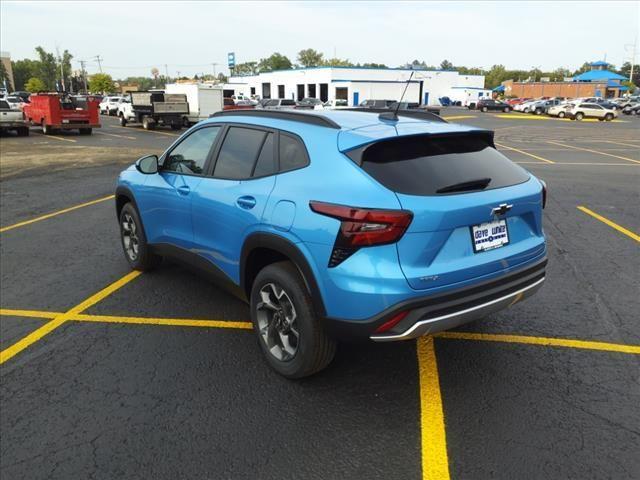 new 2025 Chevrolet Trax car, priced at $25,725