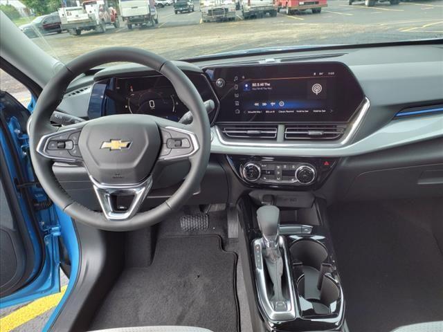 new 2025 Chevrolet Trax car, priced at $25,725